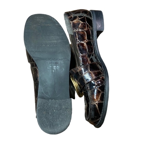 STUART Weitzman Crocodile loafers Brown with gold buckle - Picture 7 of 9